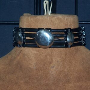 Concha Choker